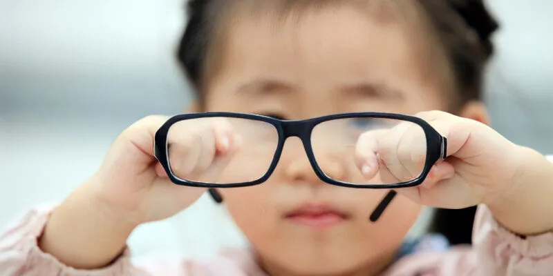 đèn chống cận thị